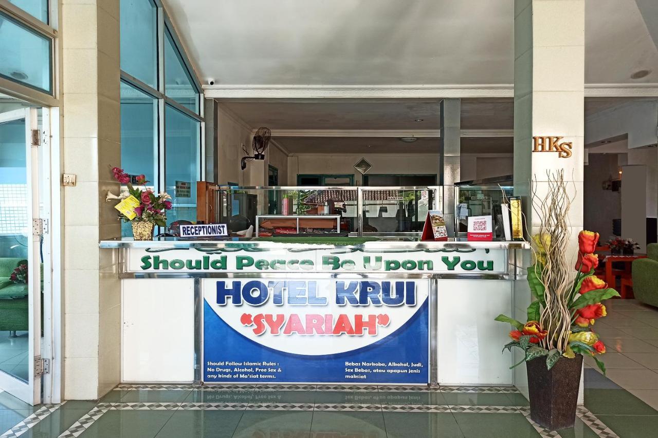 Oyo 2611 Hotel Krui Syariah Dış mekan fotoğraf