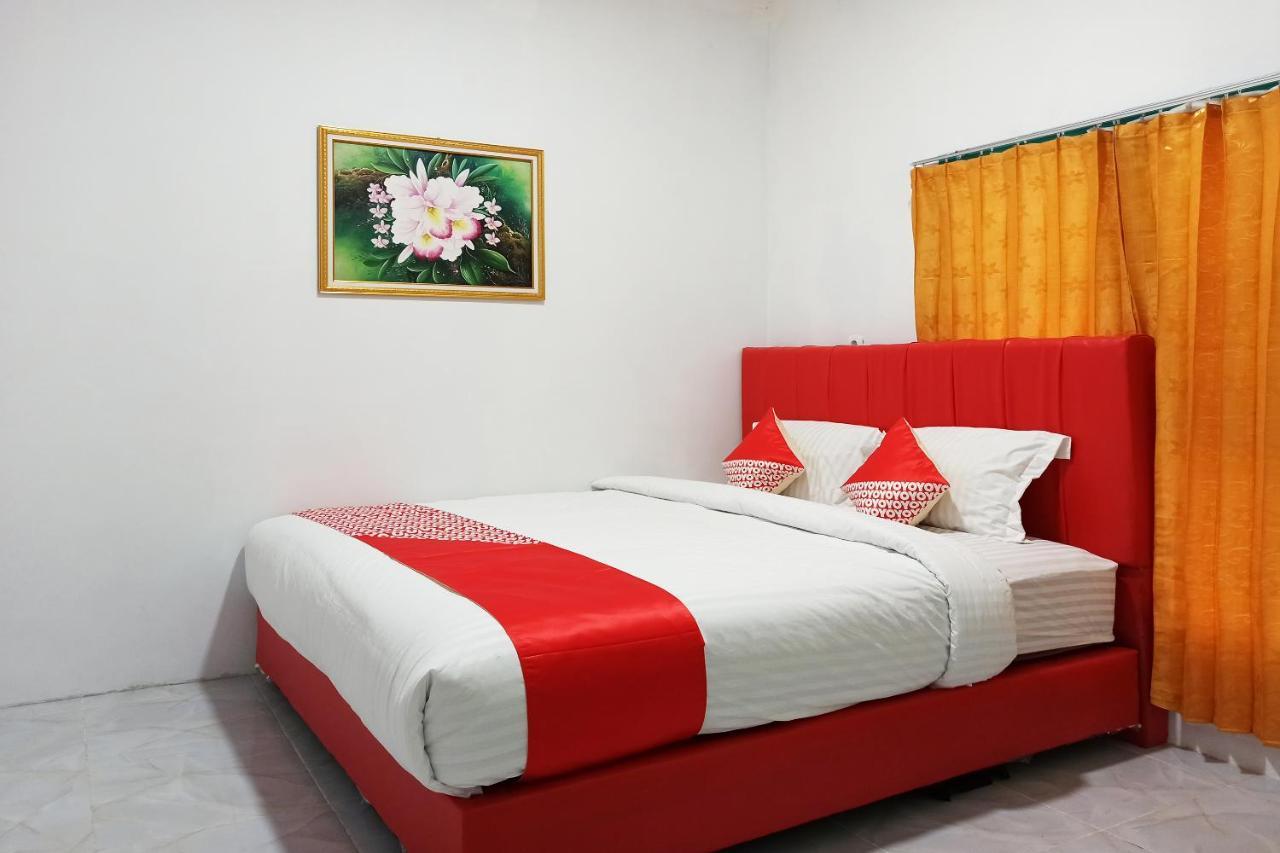 Oyo 2611 Hotel Krui Syariah Dış mekan fotoğraf