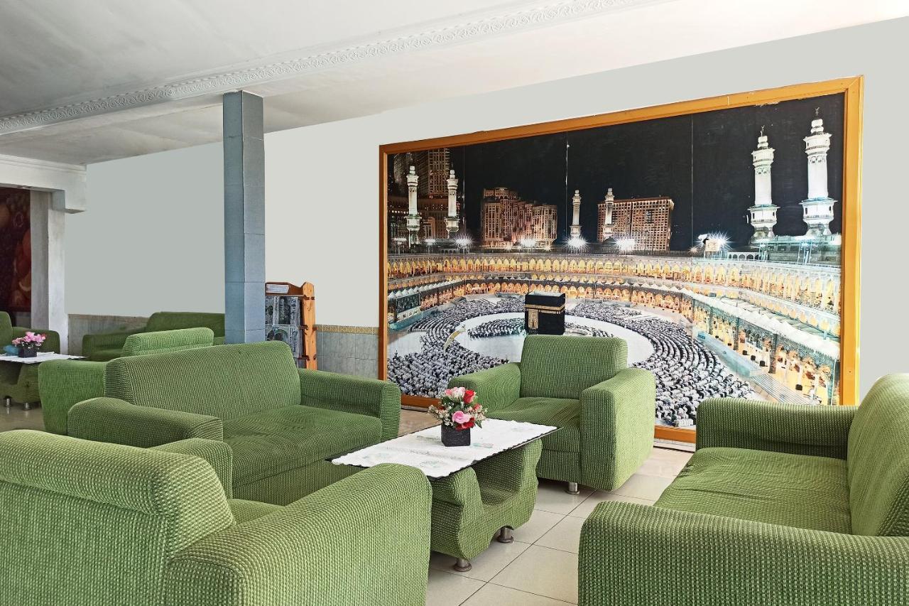 Oyo 2611 Hotel Krui Syariah Dış mekan fotoğraf
